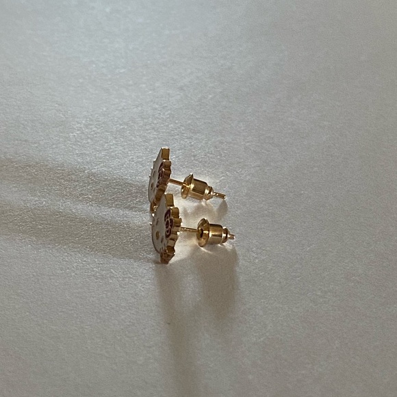 Brand new hello kitty earrings - Picture 3 of 4